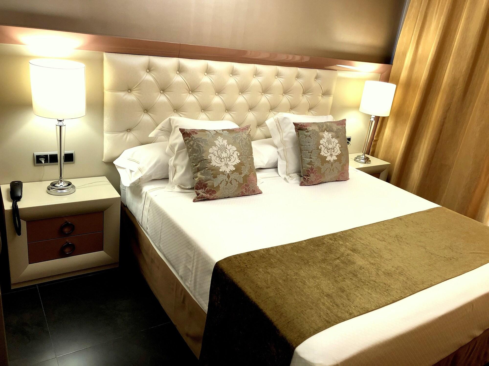 Apartahotel Artplatinum &